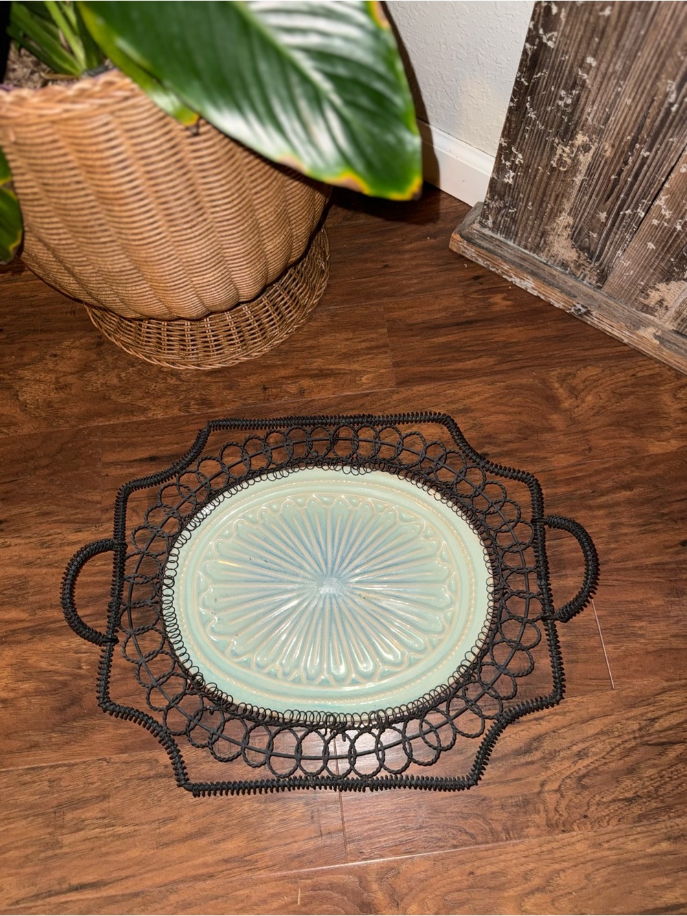 Vintage French Wire Serving Tray/French Country Decor-Square Nest